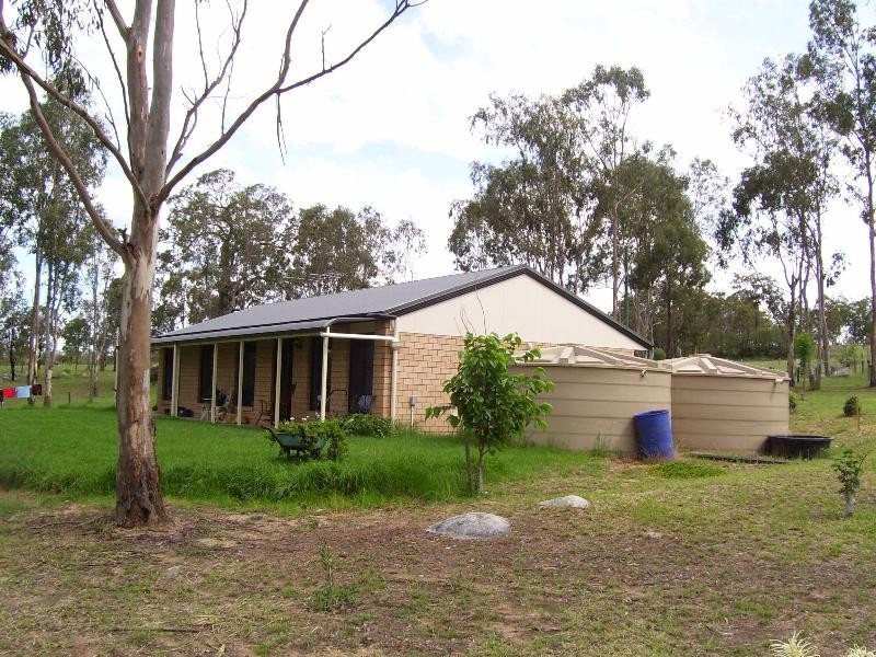 13  McConnells Road, Nanango QLD 4615