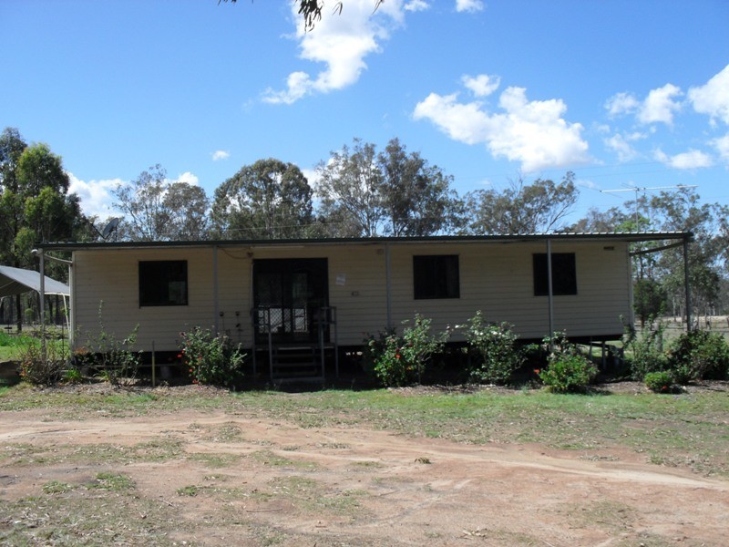 218 Carbeen Crescent, Nanango QLD 4615
