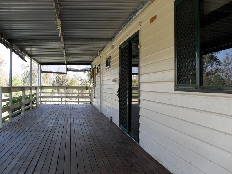 218 Carbeen Crescent, Nanango QLD 4615