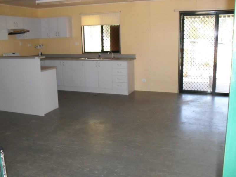 218 Carbeen Crescent, Nanango QLD 4615