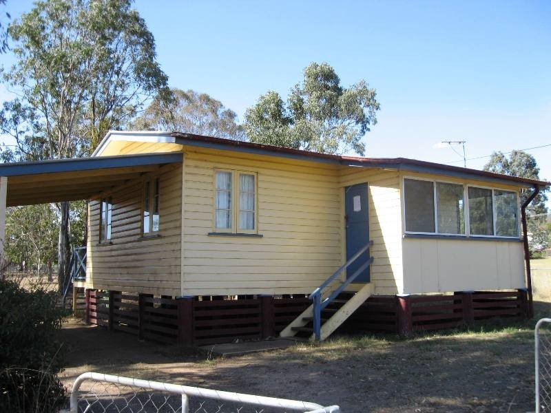 22 Church Street, Nanango QLD 4615