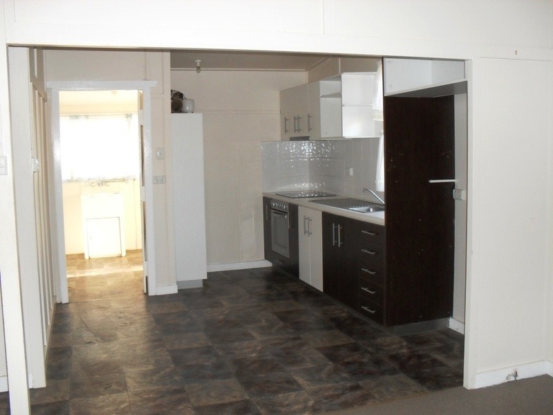 22 Church Street, Nanango QLD 4615