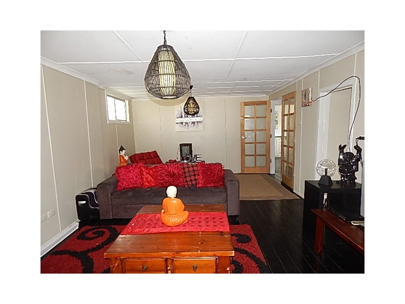 26 Scott Street, Nanango QLD 4615