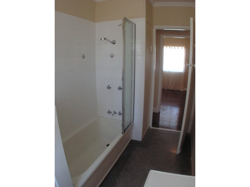 15 Dalkeith Street, Nanango QLD 4615