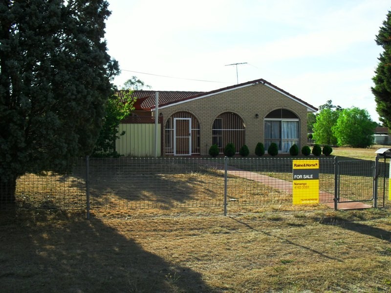 35 Brisbane Street, Nanango QLD 4615