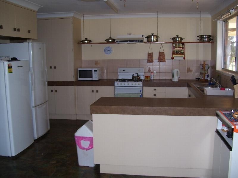 12 Lee Court, Nanango QLD 4615