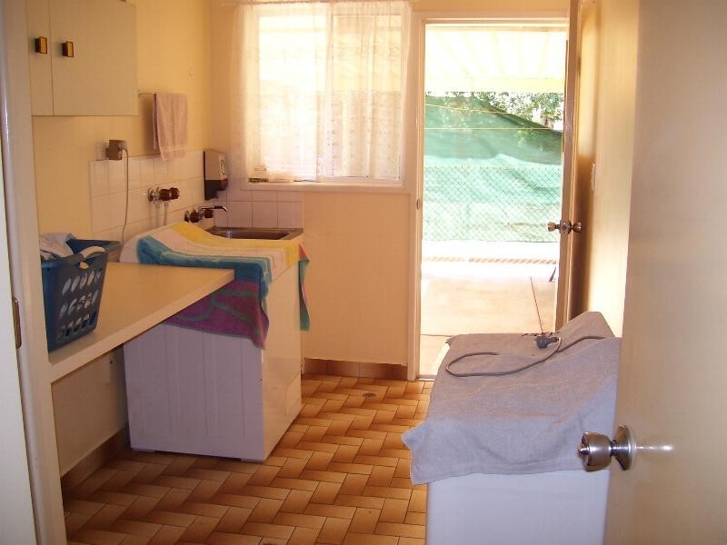 12 Lee Court, Nanango QLD 4615