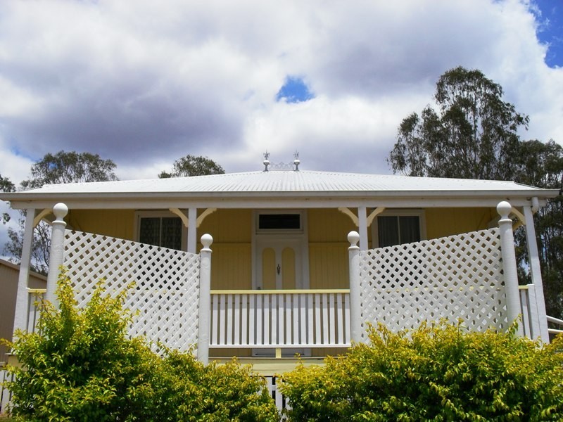 9 GS Wilson Drive, Nanango QLD 4615