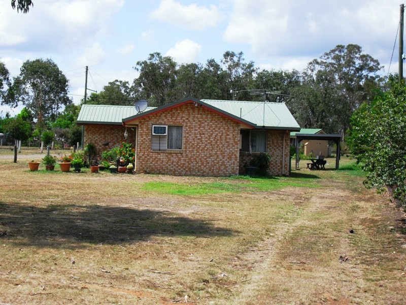 7b Grey Street, Nanango QLD 4615
