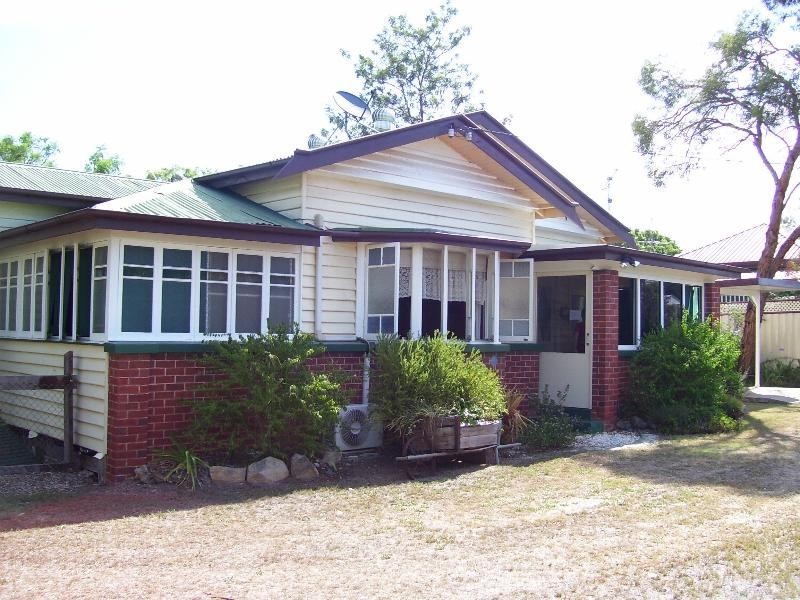 35 Alfred Street, Nanango QLD 4615