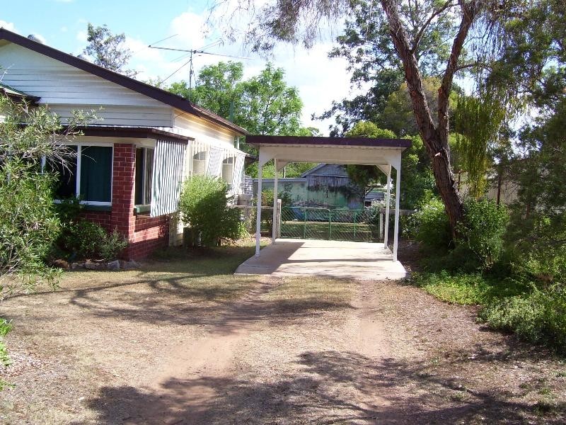 35 Alfred Street, Nanango QLD 4615