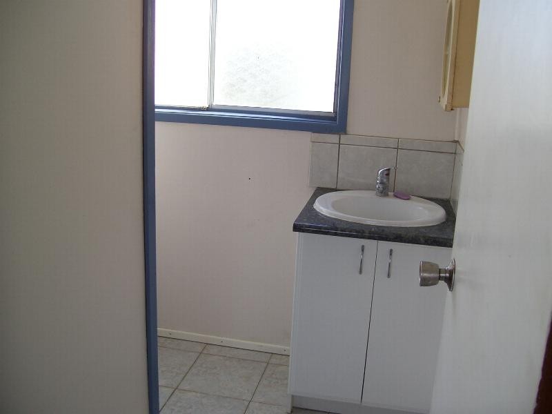 22 Gipps Street, Nanango QLD 4615