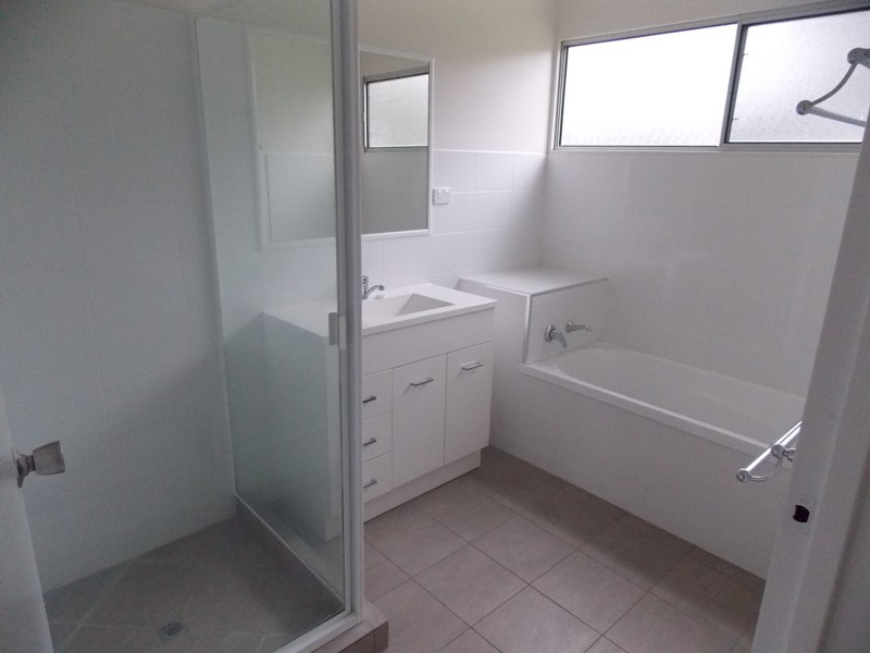 6 Pioneer Park Lane, Nanango QLD 4615