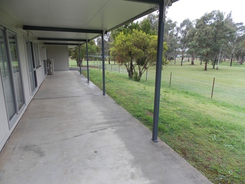 6 Pioneer Park Lane, Nanango QLD 4615