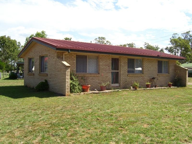 3 Grey Street, Nanango QLD 4615