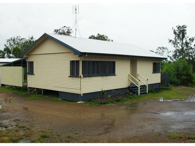 68 Malar Crescent, Nanango QLD 4615