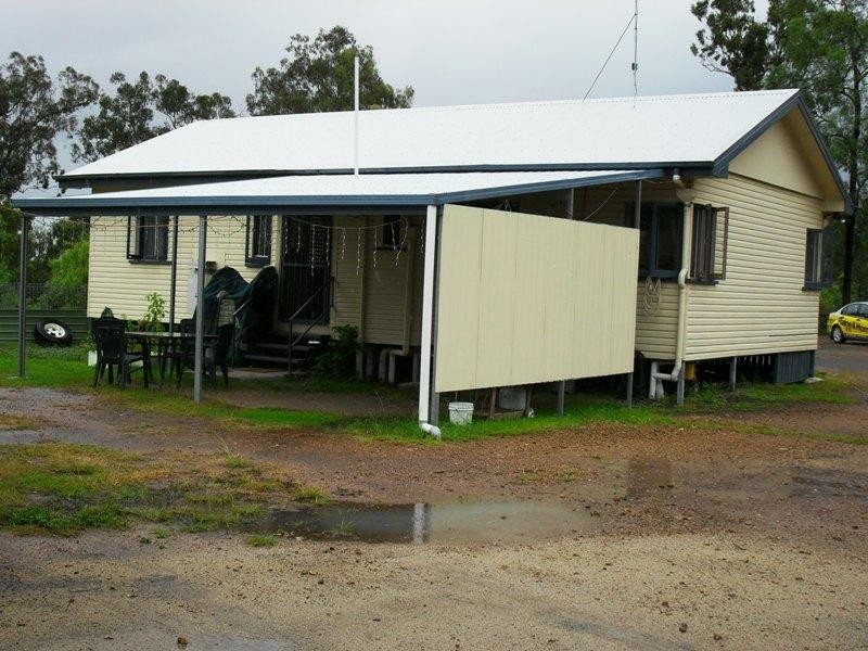 68 Malar Crescent, Nanango QLD 4615
