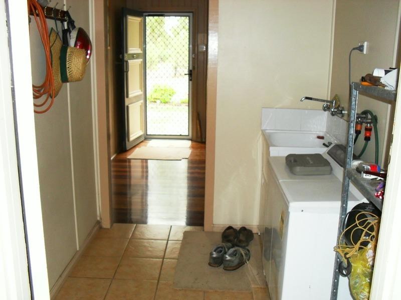 68 Malar Crescent, Nanango QLD 4615