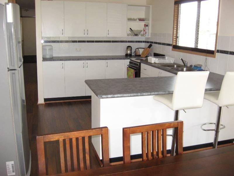 13 Deakin Crescent, Nanango QLD 4615