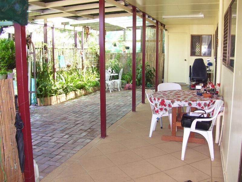 73 Chester Street, Nanango QLD 4615