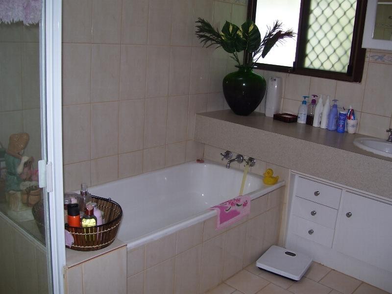 73 Chester Street, Nanango QLD 4615