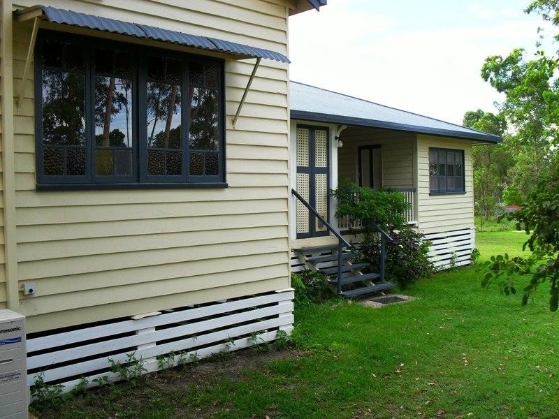 26 Racecourse Road, Nanango QLD 4615