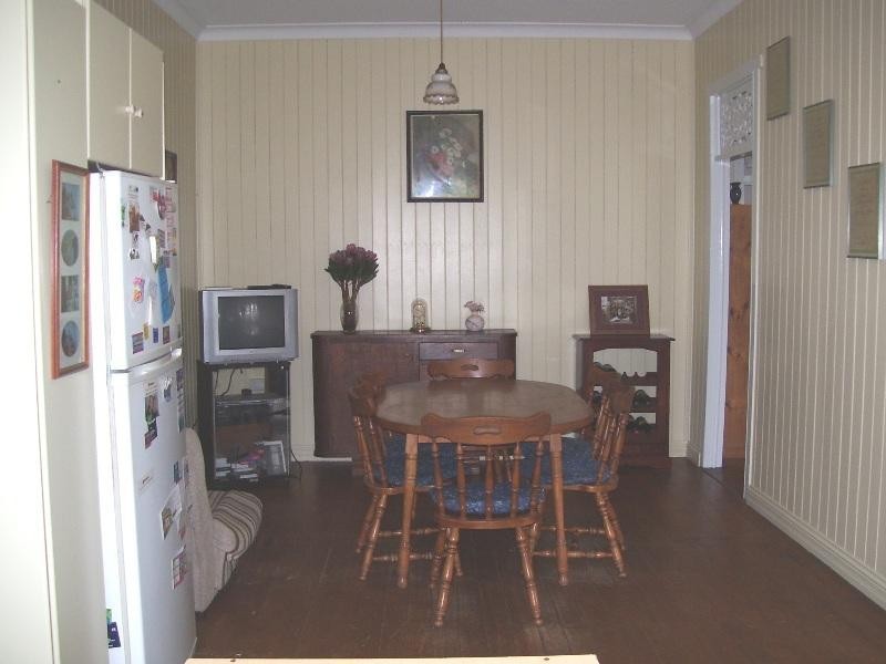 26 Racecourse Road, Nanango QLD 4615