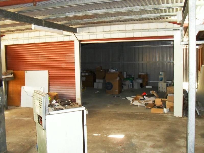 6  Knowles Street, Nanango QLD 4615