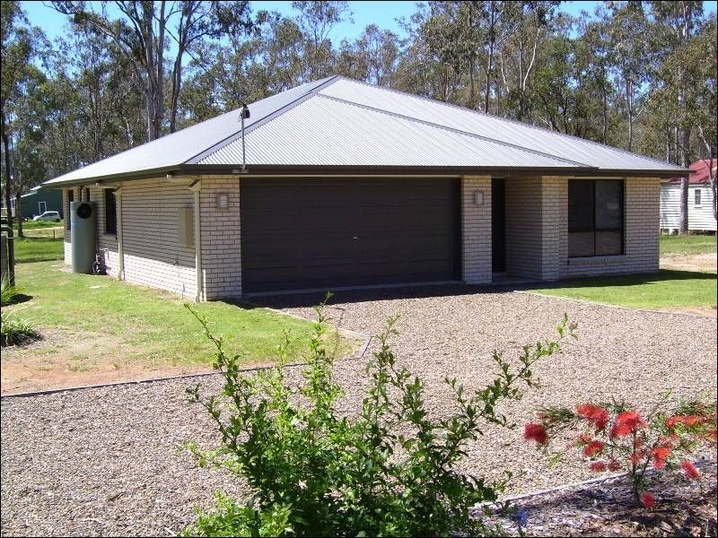 7 McGinley Road, Nanango QLD 4615