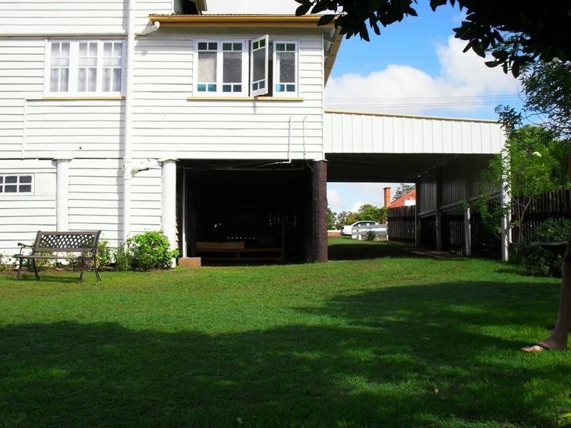 30 Gipps Street, Nanango QLD 4615