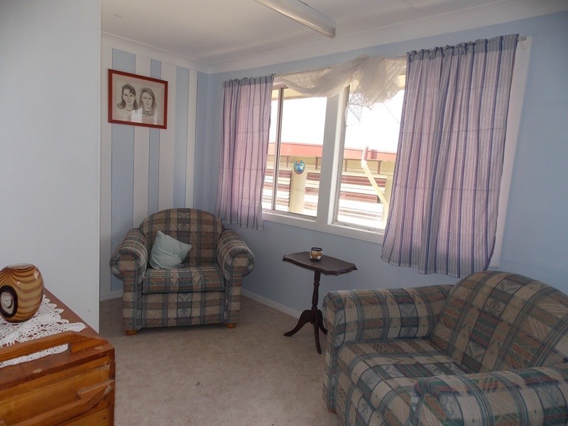117 Brisbane Street, Nanango QLD 4615