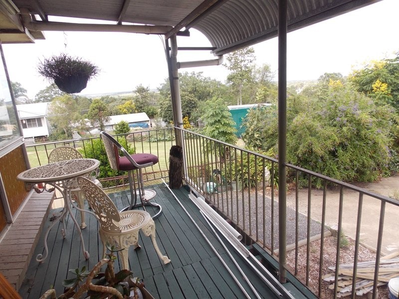 117 Brisbane Street, Nanango QLD 4615