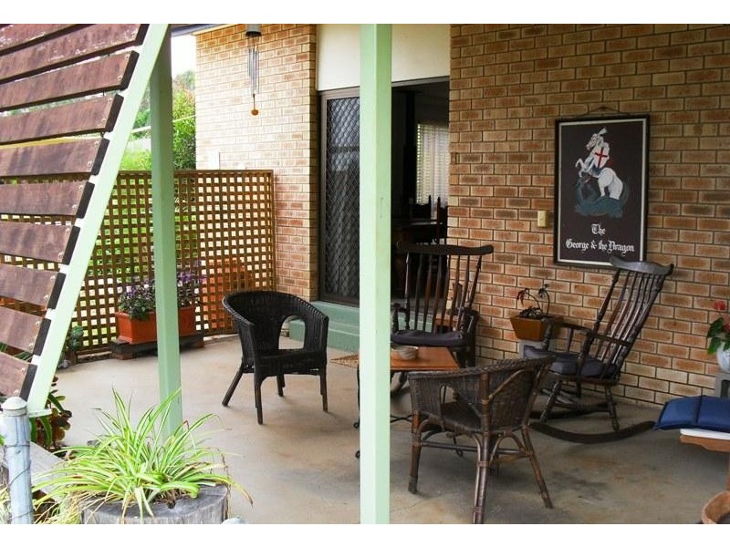 19 Hunter Street, Nanango QLD 4615