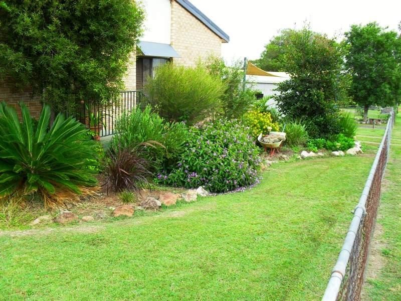 19 Hunter Street, Nanango QLD 4615