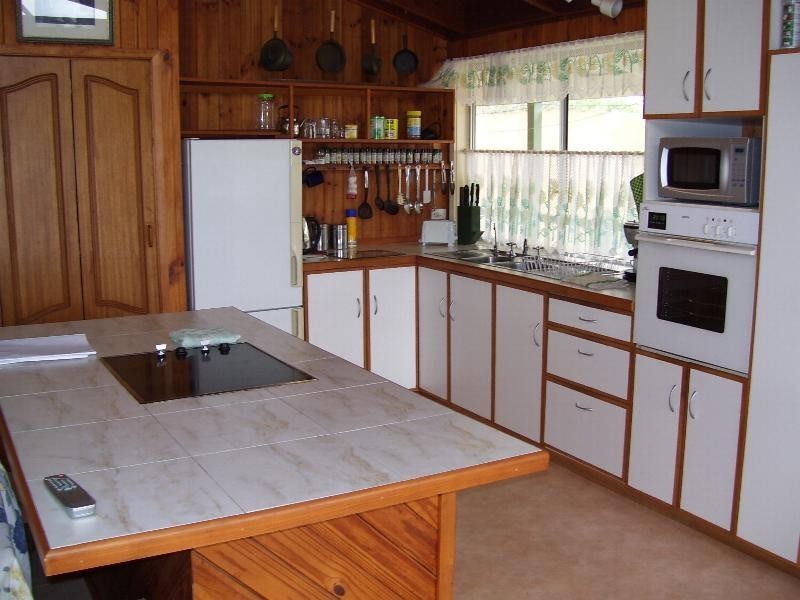 11 Weeronga Place, South Nanango QLD 4615