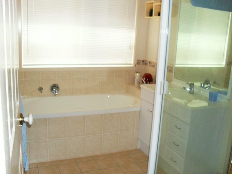 29 Cairns Street, Nanango QLD 4615