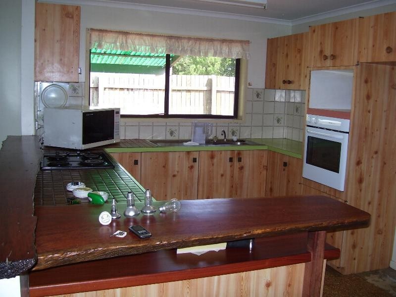 33 Gipps Street, Nanango QLD 4615