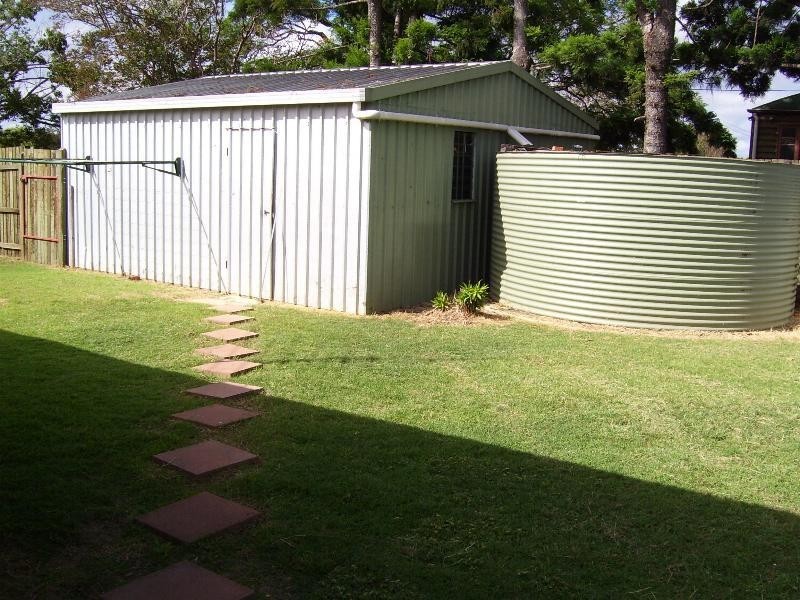 33 Gipps Street, Nanango QLD 4615