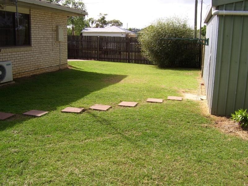 33 Gipps Street, Nanango QLD 4615