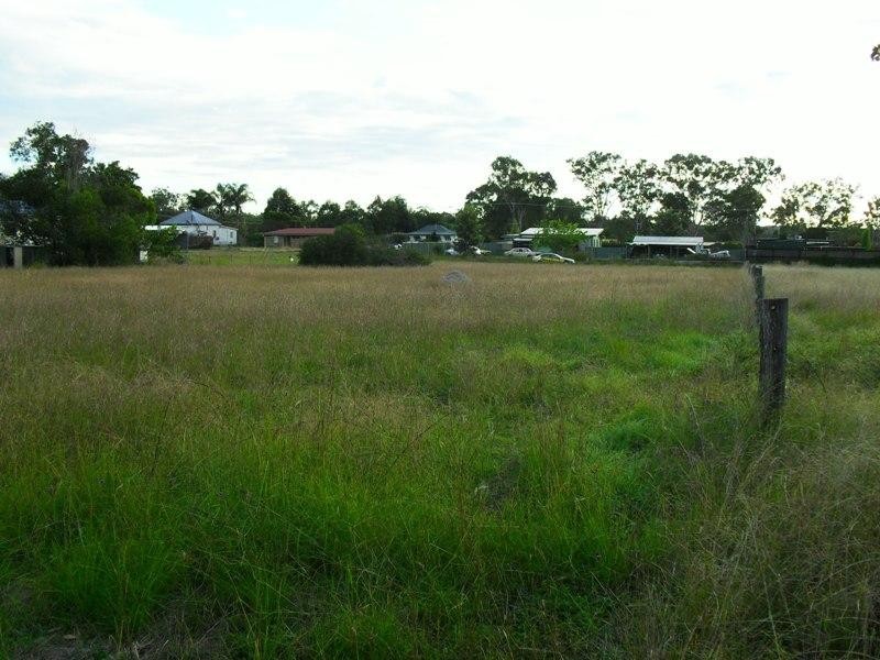 11 Home Street, Nanango QLD 4615