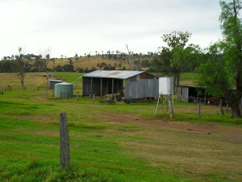 250 Heights Road, Nanango QLD 4615