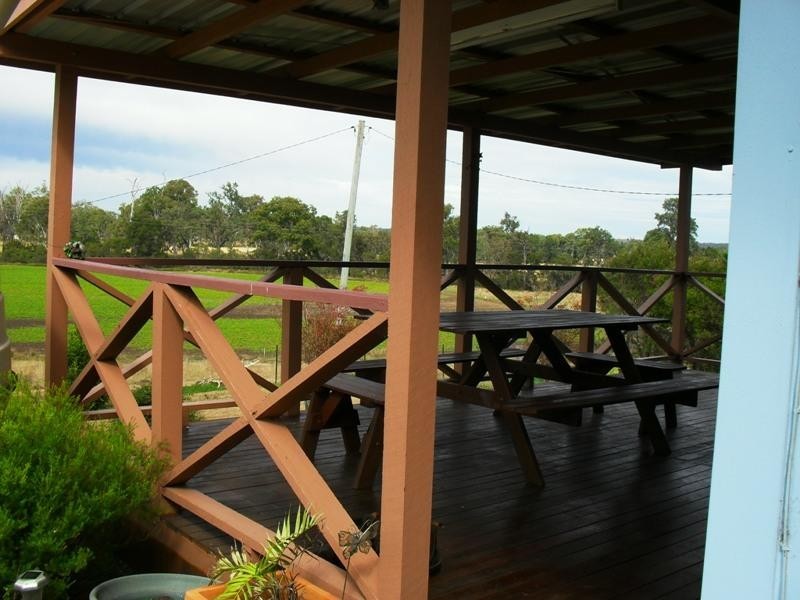 250 Heights Road, Nanango QLD 4615