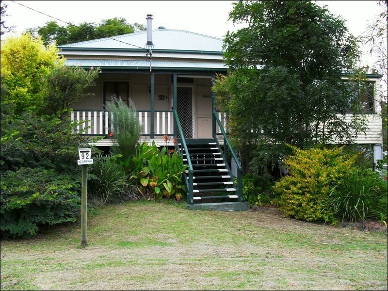 92  Burnett Street, Nanango QLD 4615