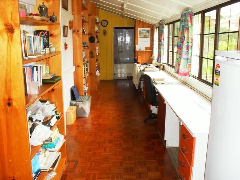 92  Burnett Street, Nanango QLD 4615