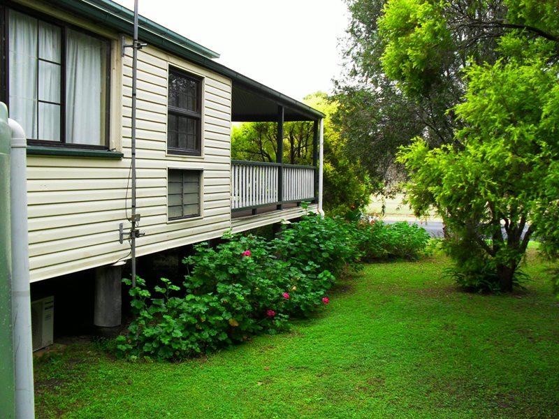 92  Burnett Street, Nanango QLD 4615