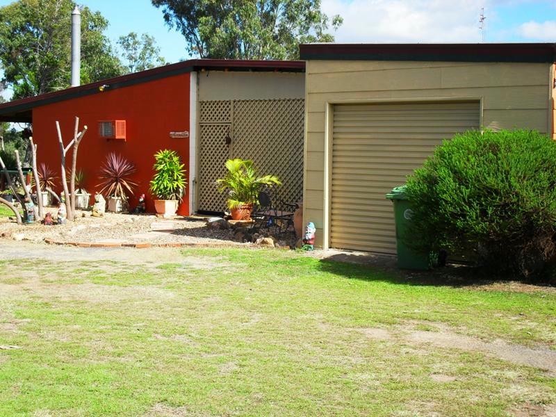 30 Arthur Street West, Nanango QLD 4615