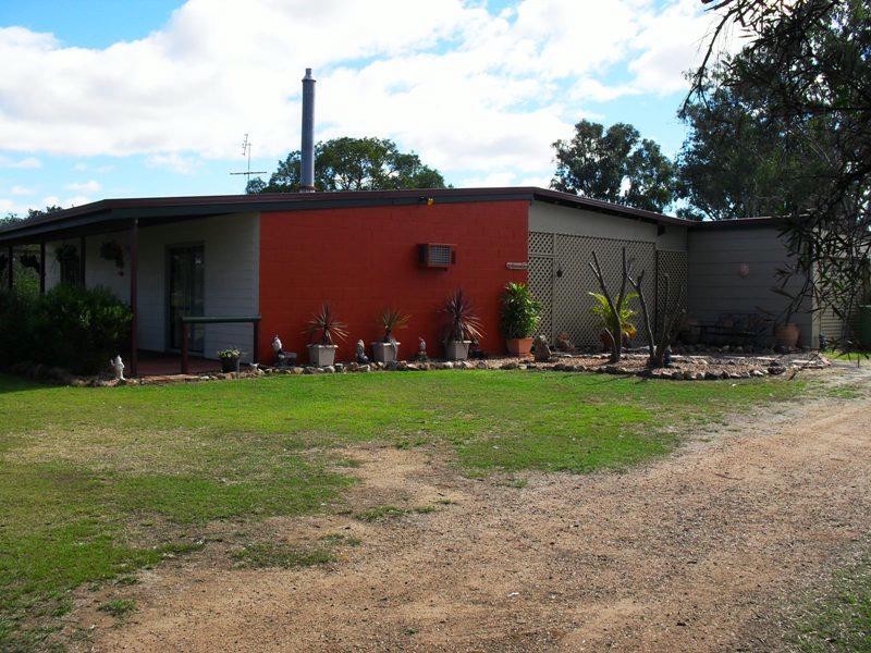 30 Arthur Street West, Nanango QLD 4615