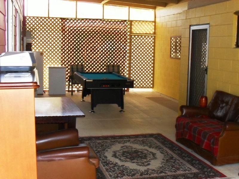 30 Arthur Street West, Nanango QLD 4615