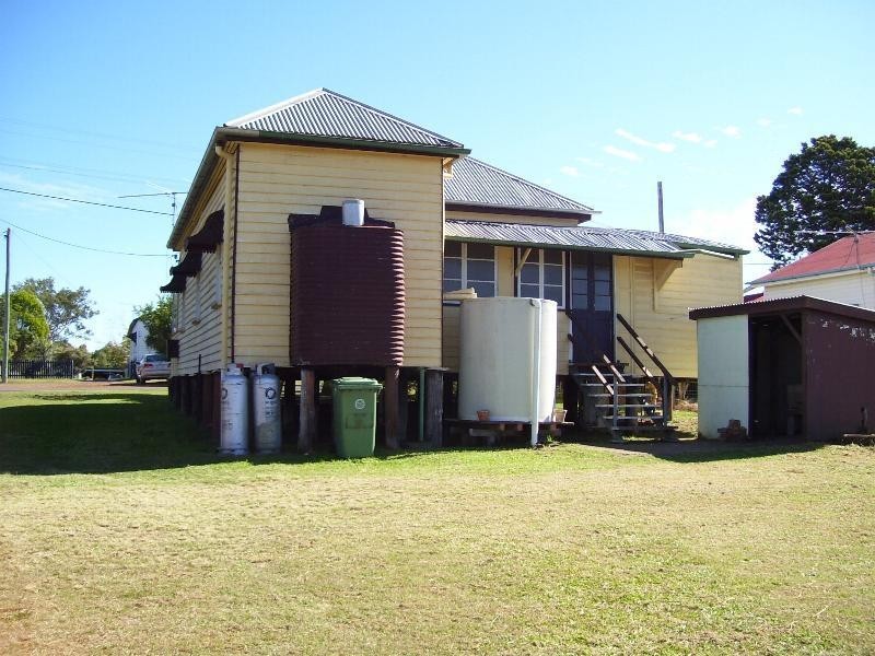 20 Gipps Street, Nanango QLD 4615