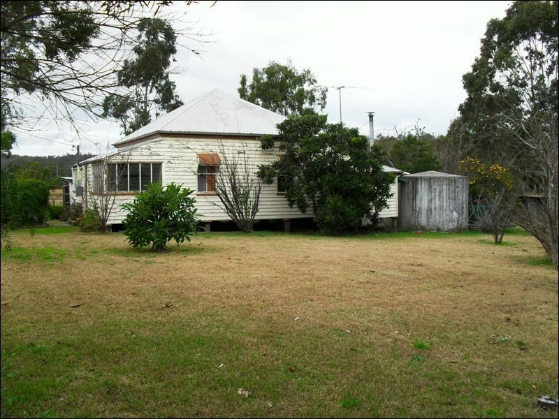 48 Clarence Street, Cooyar QLD 4402